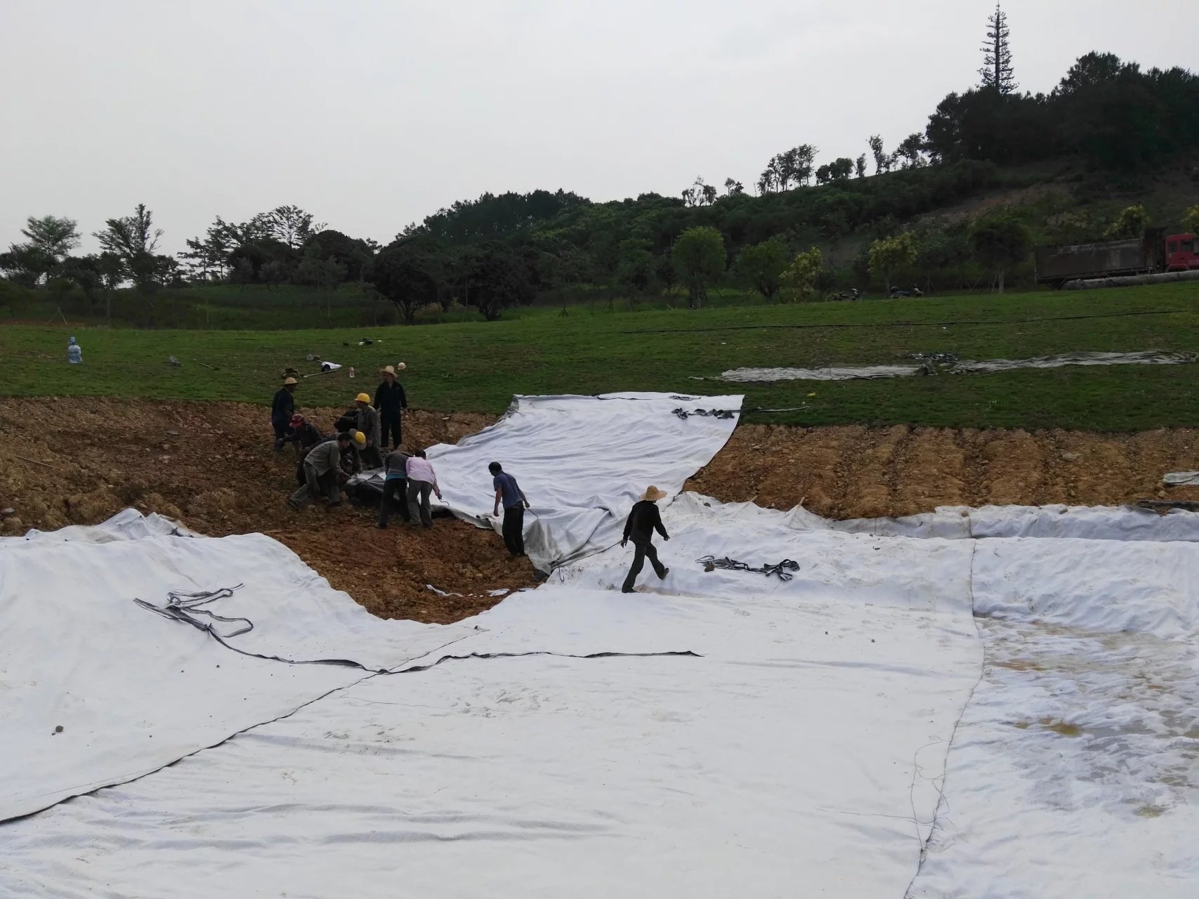 百色干部學院防水毯鋪設  廣西土工膜 第2張